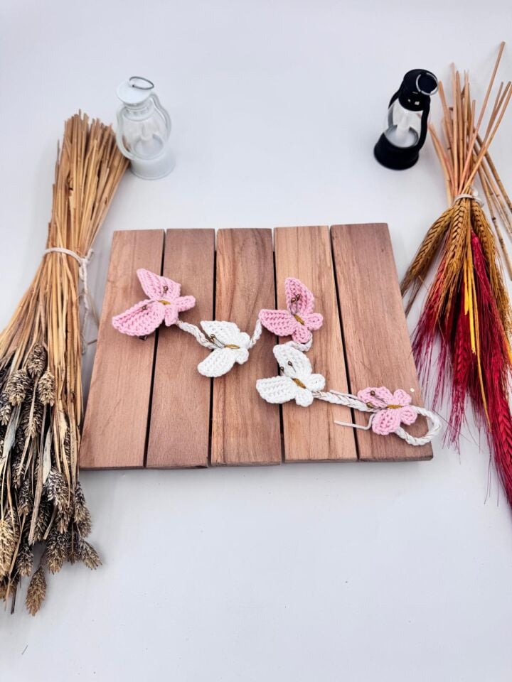 Kelebek salkım toka -Pudra kelebek konsept örgü klips toka