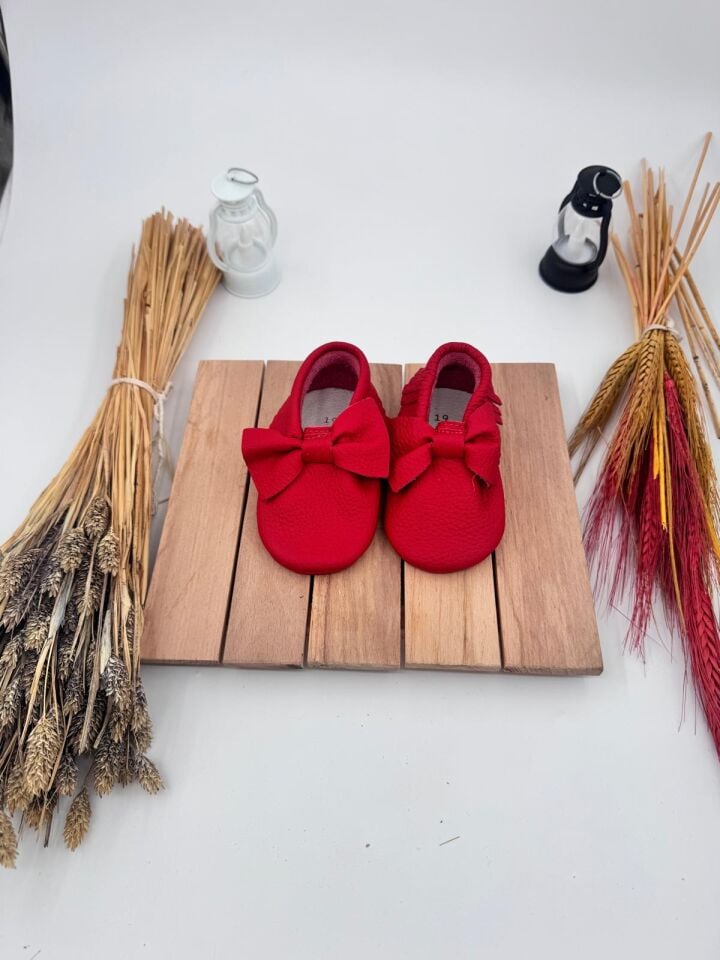 Minny Kırmızı Fiyonklu Doğal Deri Bebek Makosen