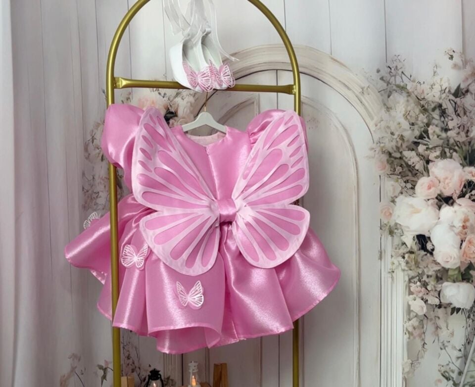 Eva Kelebek Detaylı Parlak Kanatlı Kabarık Kız Çocuk Elbisesi - Parti Elbisesi