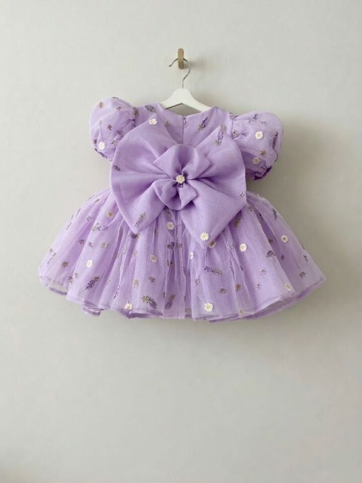 Daisy Çiçek İşlemeli Kız Çocuk Prenses Elbise – Çiçek Tül Detaylı Doğum Günü Elbisesi, Abiye