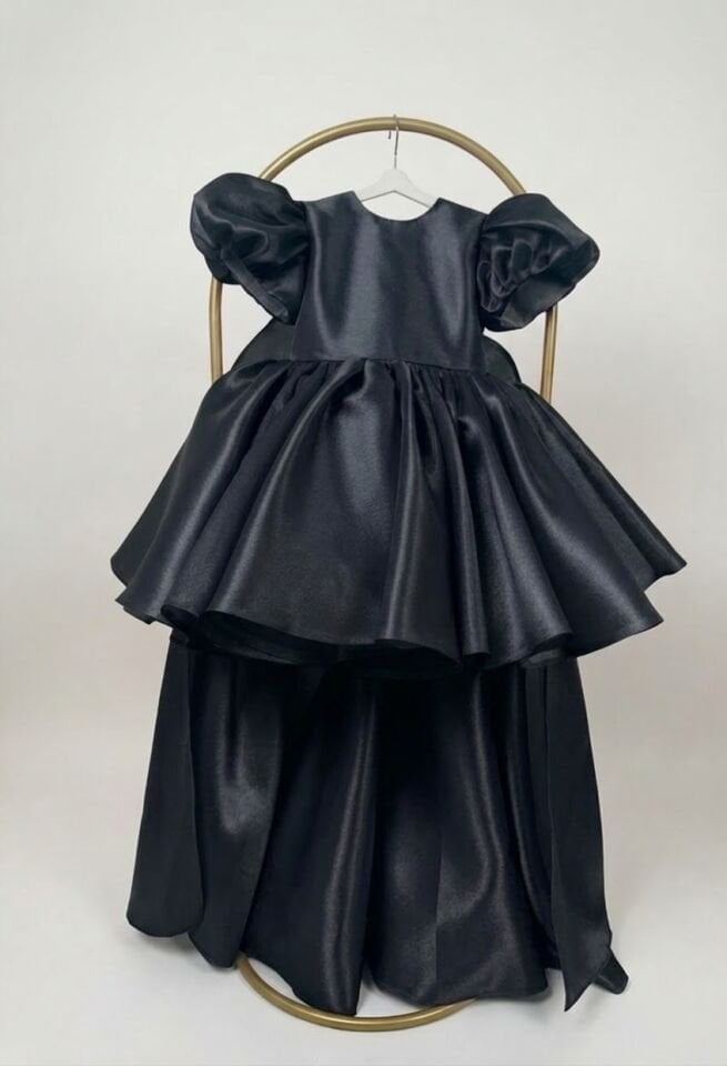 Annie Kız Çocuk Prenses Elbisesi – Siyah Büyük Fiyonklu Kuyruk Detaylı Model Abiye