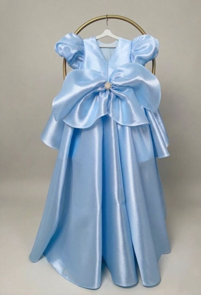 Annie Kız Çocuk Prenses Elbisesi – Mavi Büyük Fiyonklu Kuyruk Detaylı Model Abiye